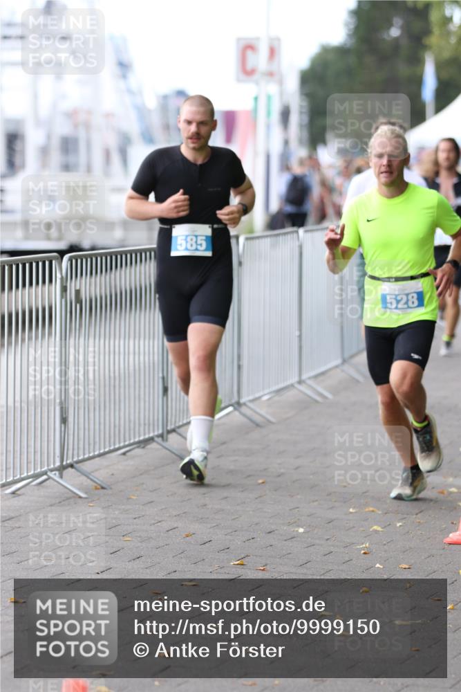 16.08.2026 - KN Förde Triathlon 2026 Antke Förster http://msf.ph/oto/9999150 16.08.2026 13:40:49 Laufen  meine-sportfotos.de