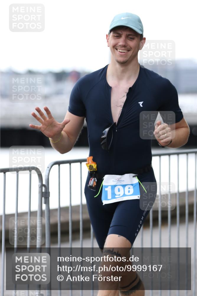 16.08.2026 - KN Förde Triathlon 2026 Antke Förster http://msf.ph/oto/9999167 16.08.2026 13:41:04 Laufen  meine-sportfotos.de
