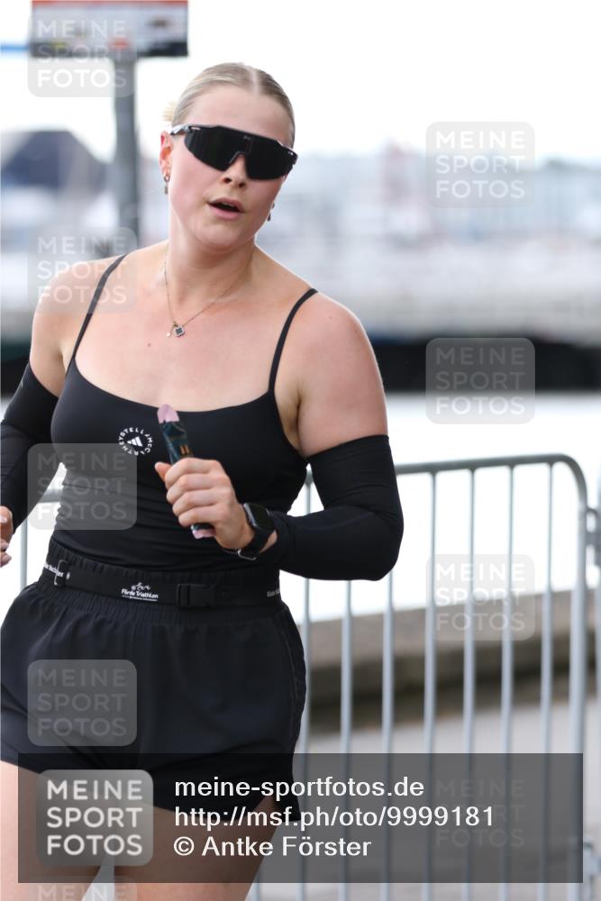 16.08.2026 - KN Förde Triathlon 2026 Antke Förster http://msf.ph/oto/9999181 16.08.2026 13:41:15 Laufen  meine-sportfotos.de