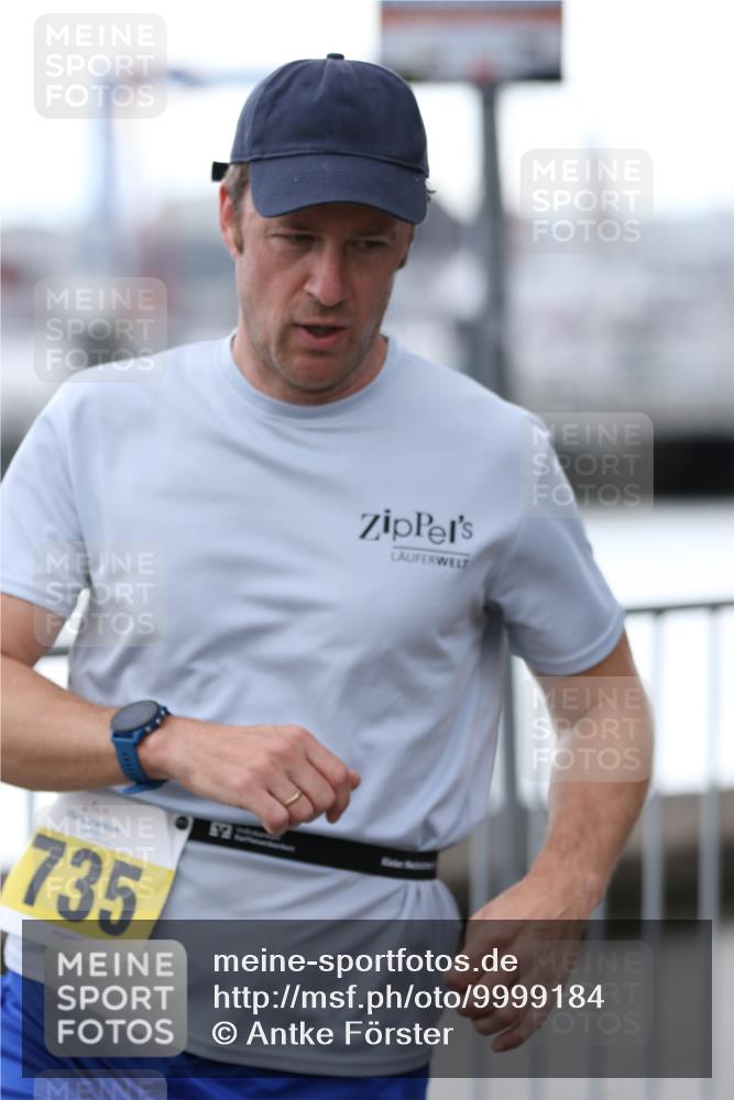 16.08.2026 - KN Förde Triathlon 2026 Antke Förster http://msf.ph/oto/9999184 16.08.2026 13:41:17 Laufen  meine-sportfotos.de