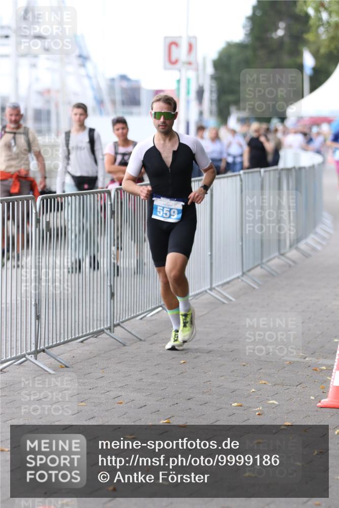 16.08.2026 - KN Förde Triathlon 2026 Antke Förster http://msf.ph/oto/9999186 16.08.2026 13:41:34 Laufen  meine-sportfotos.de