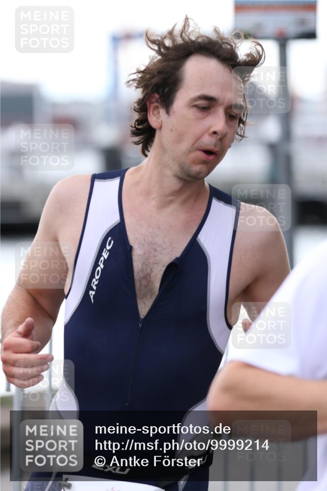 16.08.2026 - KN Förde Triathlon 2026 Antke Förster http://msf.ph/oto/9999214 16.08.2026 13:42:05 Laufen  meine-sportfotos.de