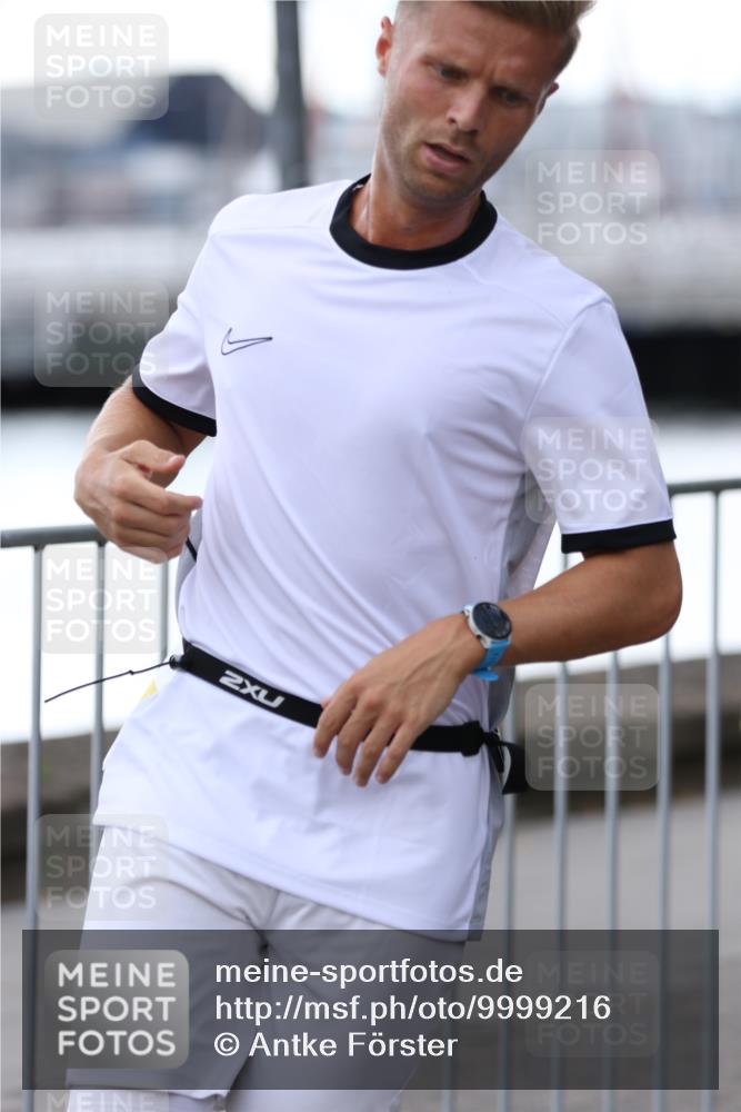 16.08.2026 - KN Förde Triathlon 2026 Antke Förster http://msf.ph/oto/9999216 16.08.2026 13:42:07 Laufen  meine-sportfotos.de