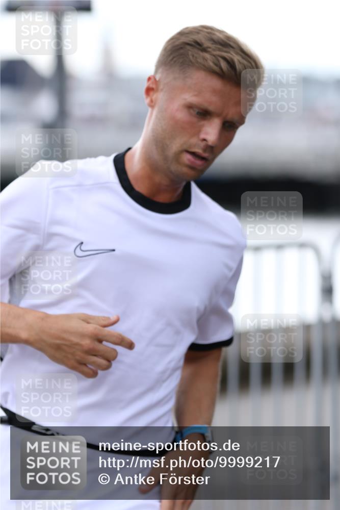16.08.2026 - KN Förde Triathlon 2026 Antke Förster http://msf.ph/oto/9999217 16.08.2026 13:42:08 Laufen  meine-sportfotos.de