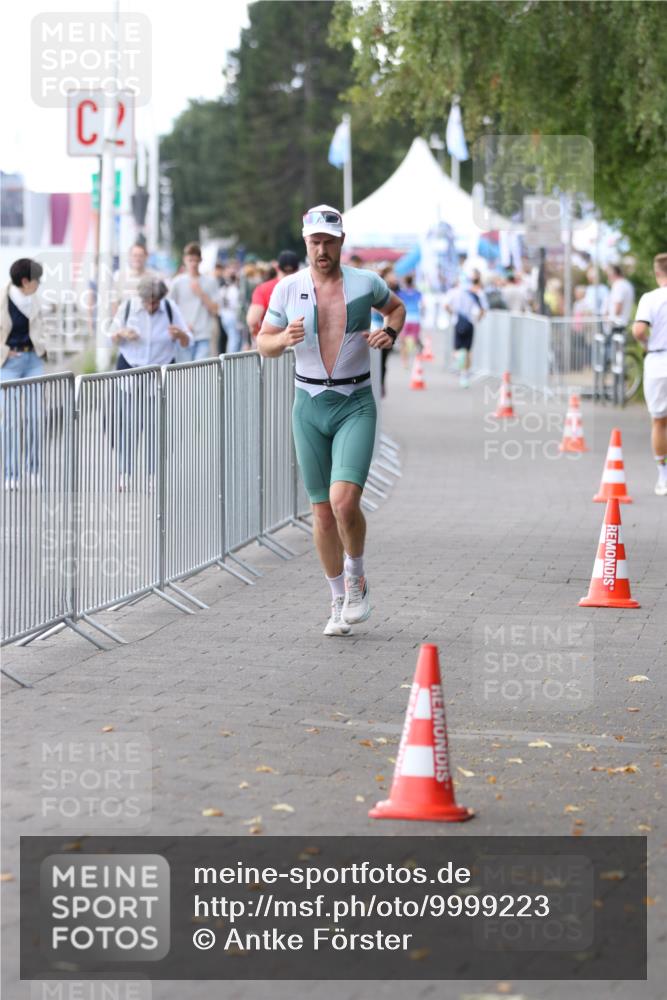 16.08.2026 - KN Förde Triathlon 2026 Antke Förster http://msf.ph/oto/9999223 16.08.2026 13:42:19 Laufen  meine-sportfotos.de