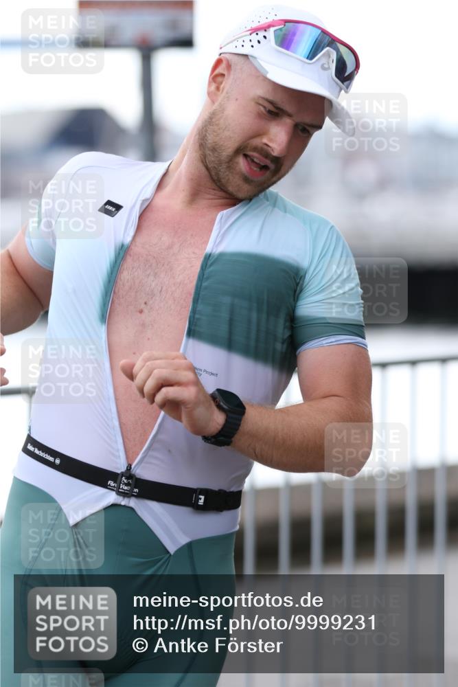 16.08.2026 - KN Förde Triathlon 2026 Antke Förster http://msf.ph/oto/9999231 16.08.2026 13:42:24 Laufen  meine-sportfotos.de