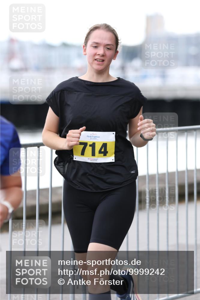 16.08.2026 - KN Förde Triathlon 2026 Antke Förster http://msf.ph/oto/9999242 16.08.2026 13:42:43 Laufen  meine-sportfotos.de