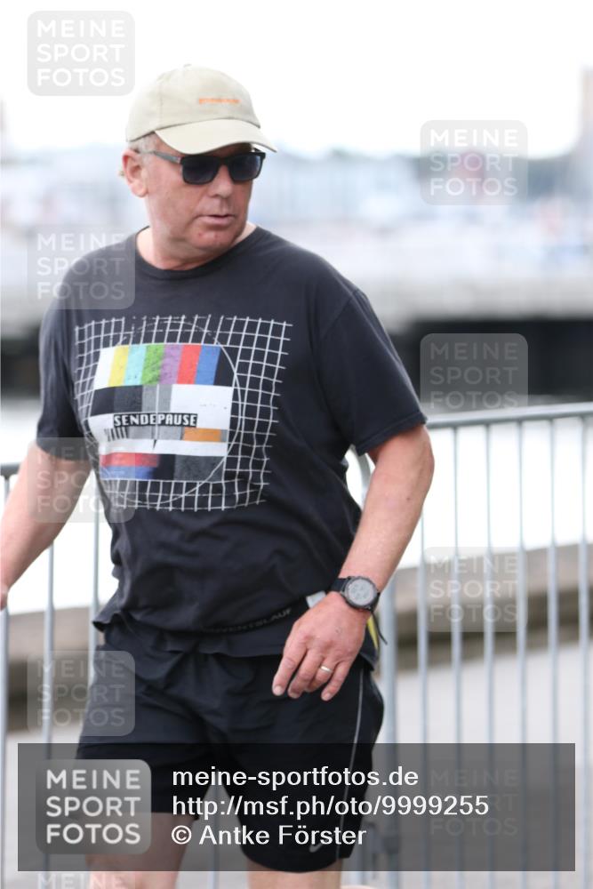16.08.2026 - KN Förde Triathlon 2026 Antke Förster http://msf.ph/oto/9999255 16.08.2026 13:42:53 Laufen  meine-sportfotos.de