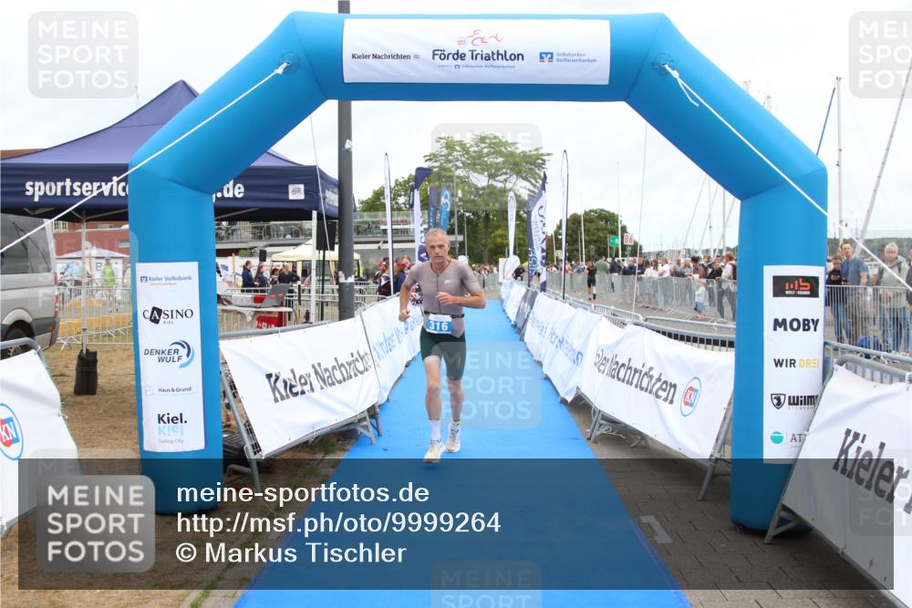 16.08.2026 - KN Förde Triathlon 2026 Markus Tischler http://msf.ph/oto/9999264 16.08.2026 12:13:41 Ziel 316, 316 meine-sportfotos.de