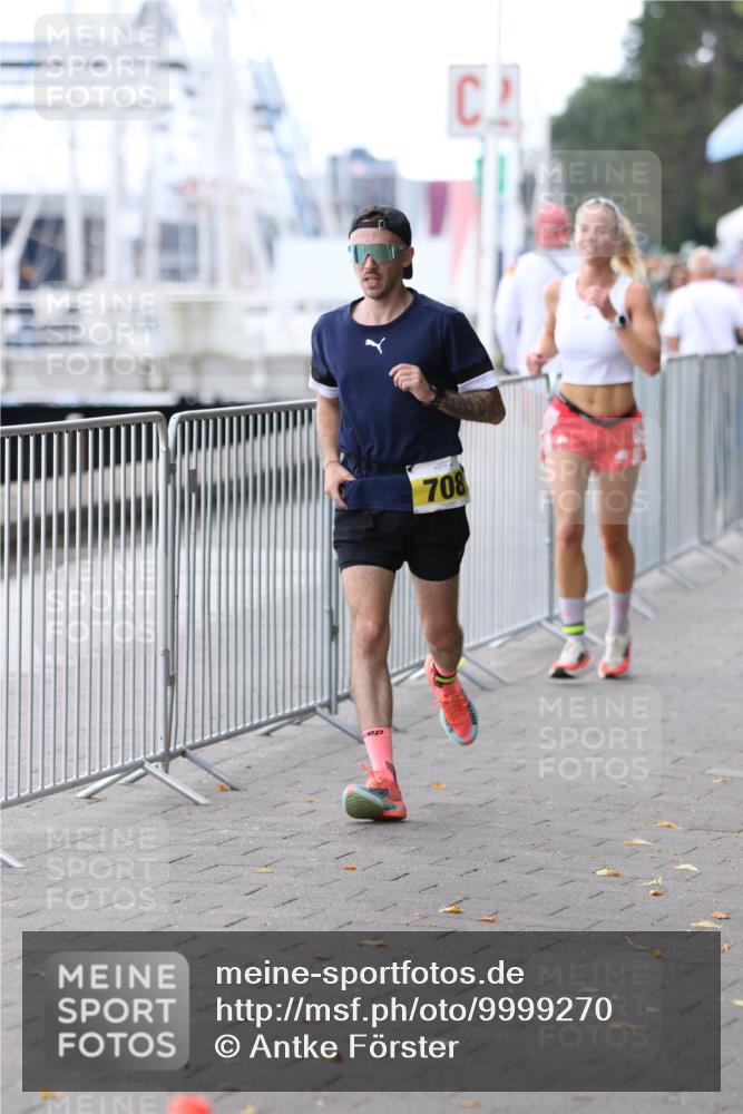 16.08.2026 - KN Förde Triathlon 2026 Antke Förster http://msf.ph/oto/9999270 16.08.2026 13:43:20 Laufen  meine-sportfotos.de