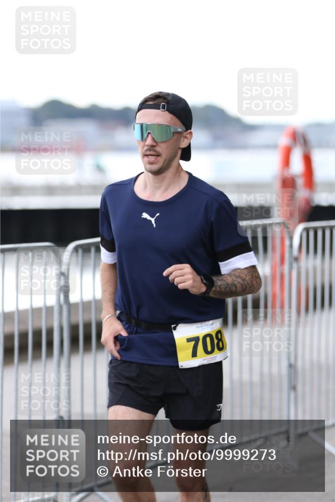 16.08.2026 - KN Förde Triathlon 2026 Antke Förster http://msf.ph/oto/9999273 16.08.2026 13:43:22 Laufen  meine-sportfotos.de