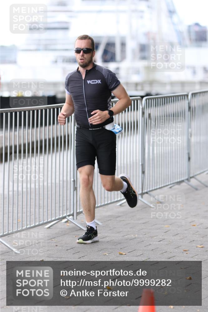 16.08.2026 - KN Förde Triathlon 2026 Antke Förster http://msf.ph/oto/9999282 16.08.2026 13:43:31 Laufen  meine-sportfotos.de