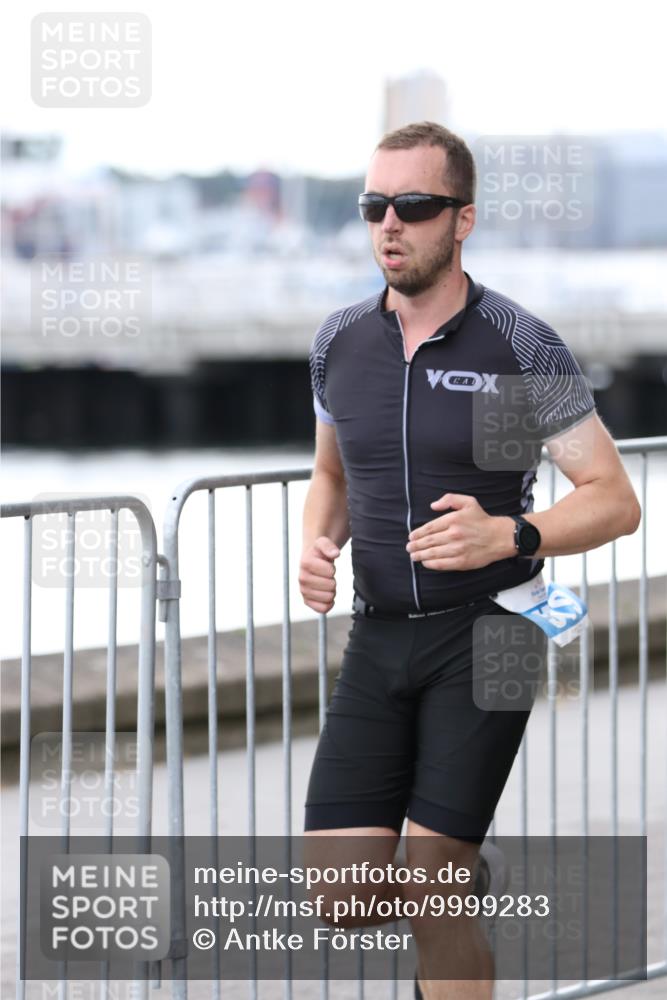 16.08.2026 - KN Förde Triathlon 2026 Antke Förster http://msf.ph/oto/9999283 16.08.2026 13:43:33 Laufen  meine-sportfotos.de