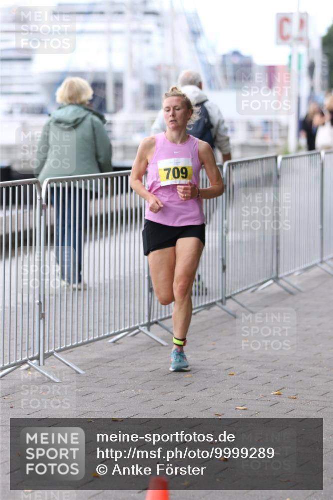 16.08.2026 - KN Förde Triathlon 2026 Antke Förster http://msf.ph/oto/9999289 16.08.2026 13:43:42 Laufen  meine-sportfotos.de