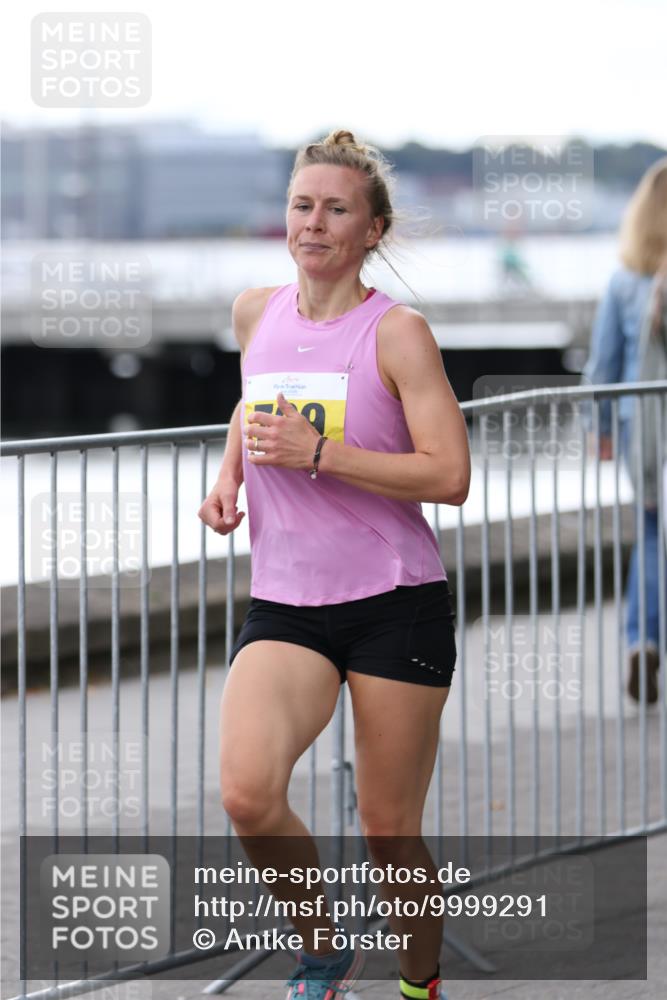 16.08.2026 - KN Förde Triathlon 2026 Antke Förster http://msf.ph/oto/9999291 16.08.2026 13:43:44 Laufen  meine-sportfotos.de