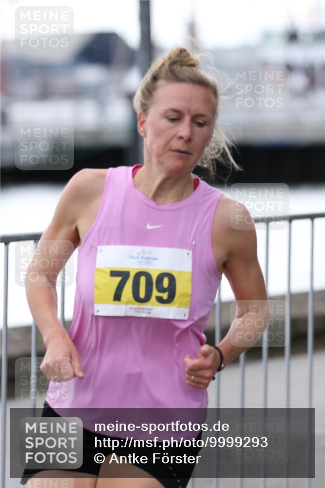16.08.2026 - KN Förde Triathlon 2026 Antke Förster http://msf.ph/oto/9999293 16.08.2026 13:43:45 Laufen  meine-sportfotos.de