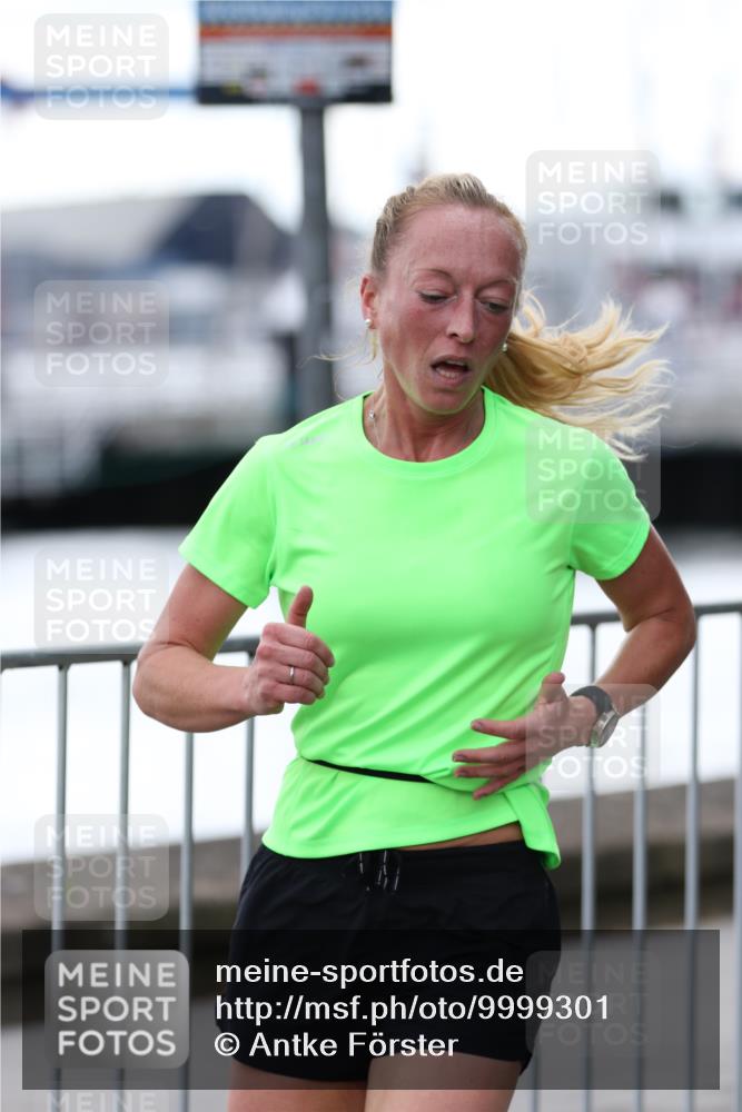 16.08.2026 - KN Förde Triathlon 2026 Antke Förster http://msf.ph/oto/9999301 16.08.2026 13:43:56 Laufen  meine-sportfotos.de