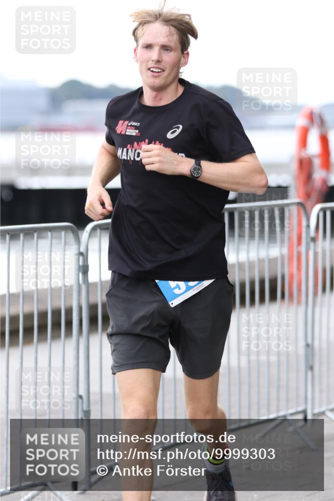 16.08.2026 - KN Förde Triathlon 2026 Antke Förster http://msf.ph/oto/9999303 16.08.2026 13:43:58 Laufen  meine-sportfotos.de