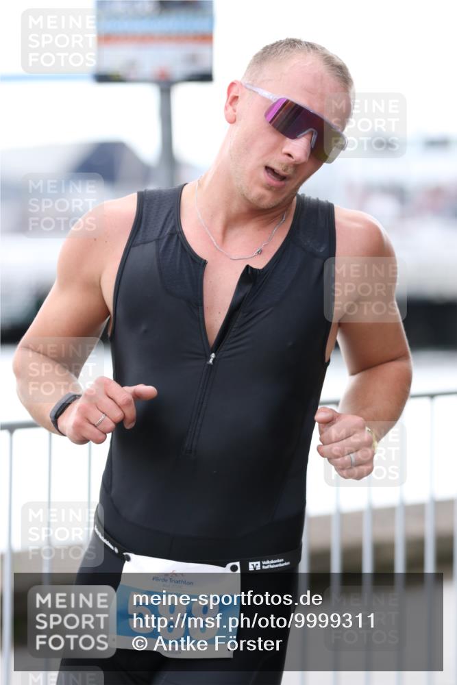 16.08.2026 - KN Förde Triathlon 2026 Antke Förster http://msf.ph/oto/9999311 16.08.2026 13:44:04 Laufen  meine-sportfotos.de