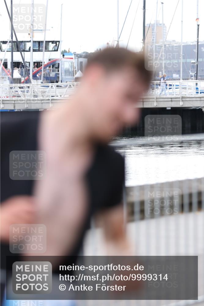 16.08.2026 - KN Förde Triathlon 2026 Antke Förster http://msf.ph/oto/9999314 16.08.2026 13:44:08 Laufen  meine-sportfotos.de