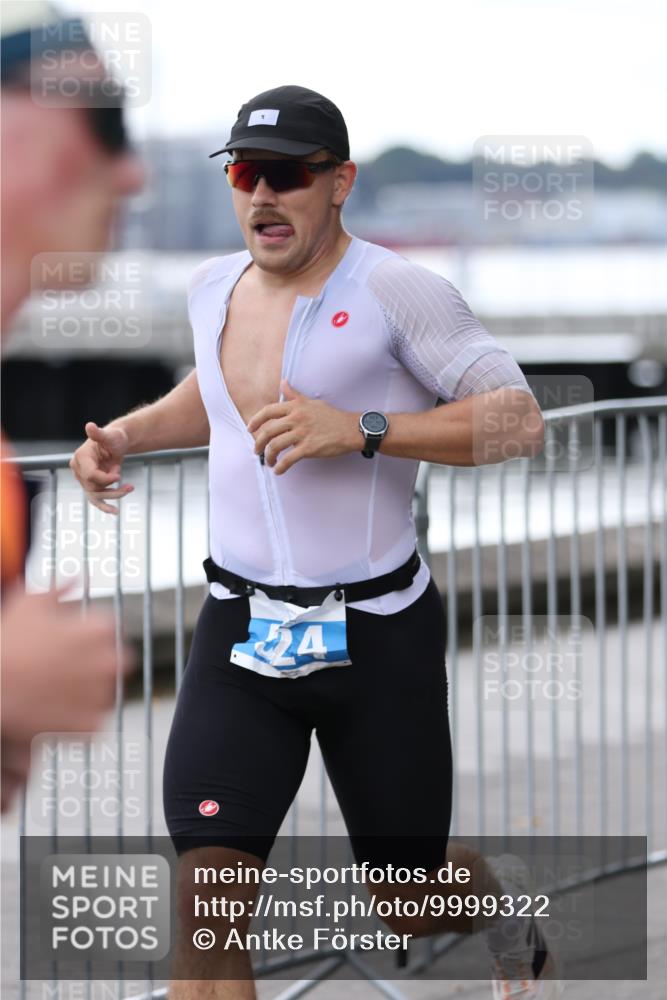 16.08.2026 - KN Förde Triathlon 2026 Antke Förster http://msf.ph/oto/9999322 16.08.2026 13:44:15 Laufen  meine-sportfotos.de