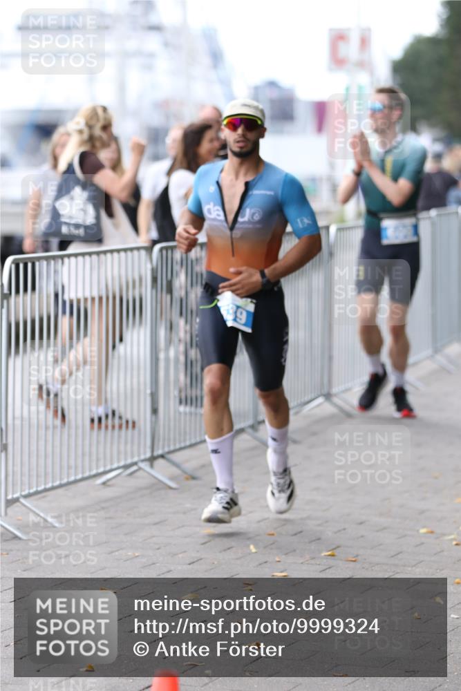 16.08.2026 - KN Förde Triathlon 2026 Antke Förster http://msf.ph/oto/9999324 16.08.2026 13:44:18 Laufen  meine-sportfotos.de