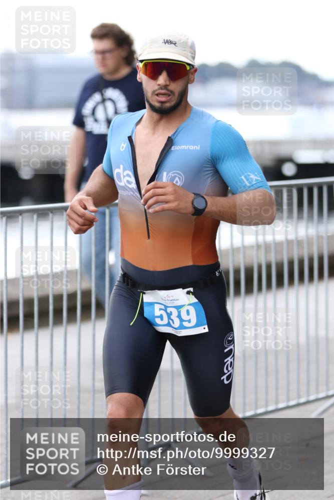 16.08.2026 - KN Förde Triathlon 2026 Antke Förster http://msf.ph/oto/9999327 16.08.2026 13:44:20 Laufen  meine-sportfotos.de