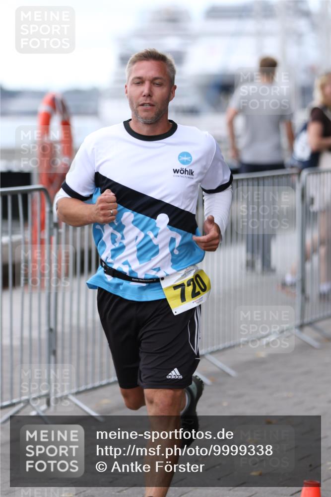 16.08.2026 - KN Förde Triathlon 2026 Antke Förster http://msf.ph/oto/9999338 16.08.2026 13:44:33 Laufen  meine-sportfotos.de