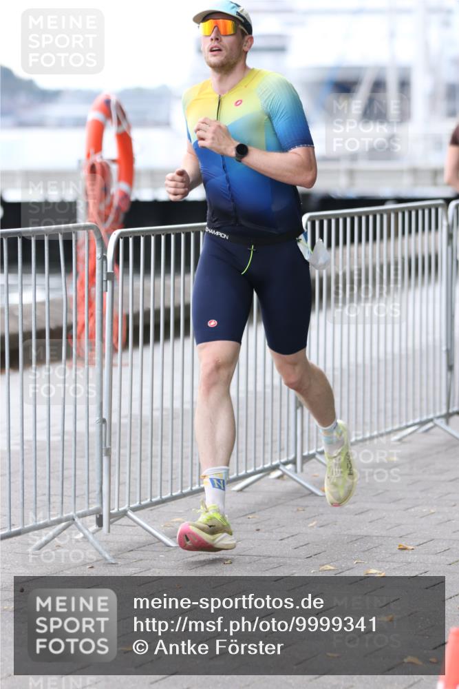 16.08.2026 - KN Förde Triathlon 2026 Antke Förster http://msf.ph/oto/9999341 16.08.2026 13:44:39 Laufen  meine-sportfotos.de