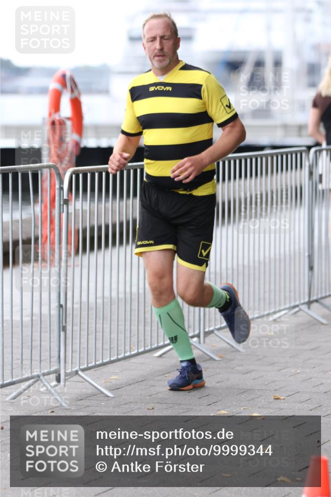 16.08.2026 - KN Förde Triathlon 2026 Antke Förster http://msf.ph/oto/9999344 16.08.2026 13:44:42 Laufen  meine-sportfotos.de