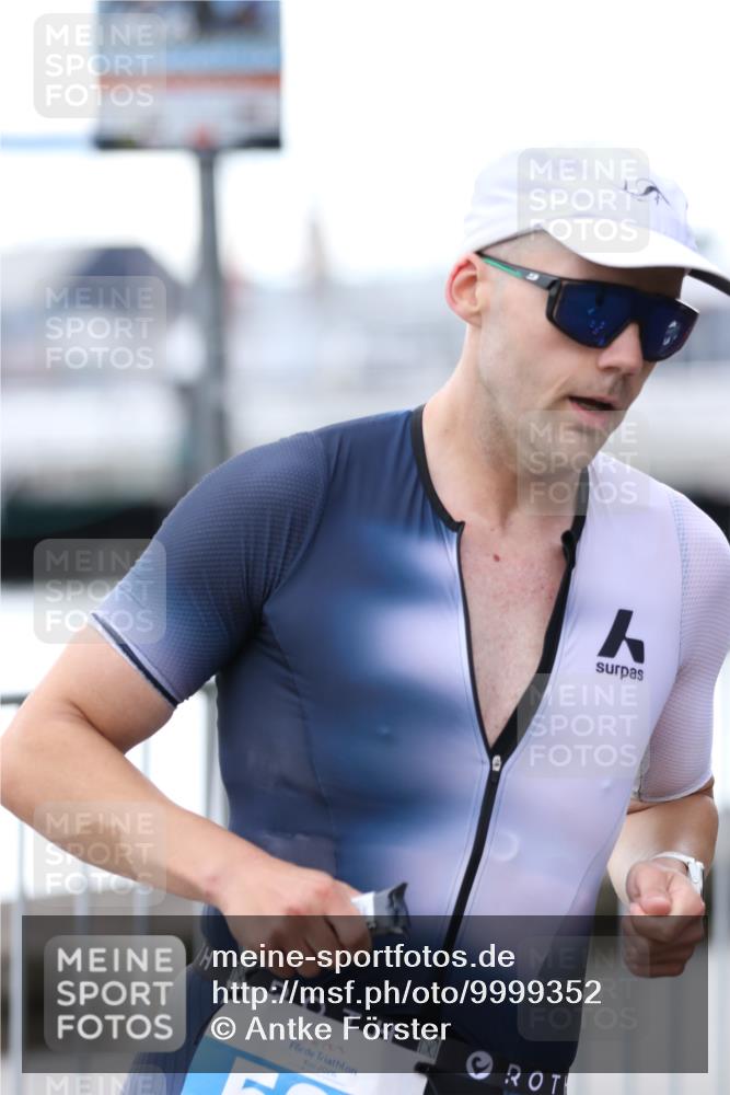 16.08.2026 - KN Förde Triathlon 2026 Antke Förster http://msf.ph/oto/9999352 16.08.2026 13:44:48 Laufen  meine-sportfotos.de