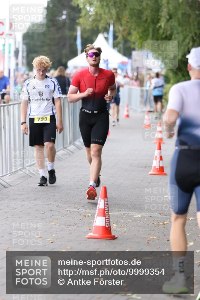 16.08.2026 - KN Förde Triathlon 2026 Antke Förster http://msf.ph/oto/9999354 16.08.2026 13:44:52 Laufen  meine-sportfotos.de