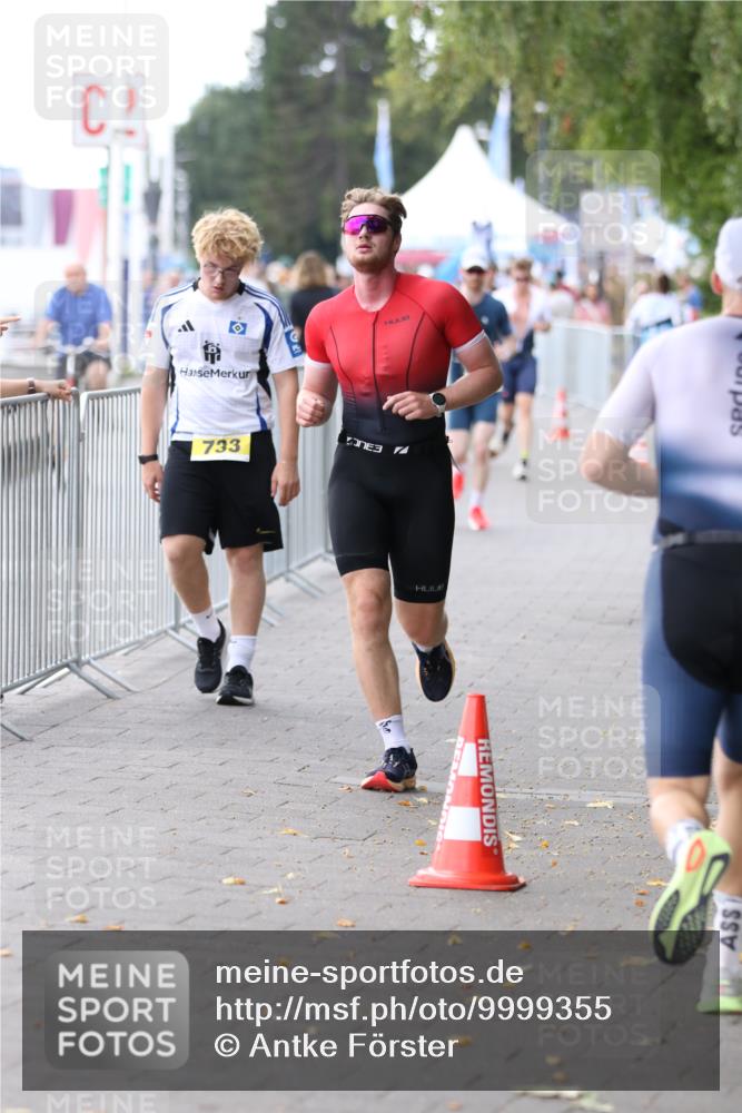 16.08.2026 - KN Förde Triathlon 2026 Antke Förster http://msf.ph/oto/9999355 16.08.2026 13:44:53 Laufen  meine-sportfotos.de