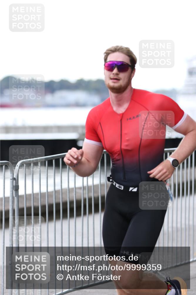 16.08.2026 - KN Förde Triathlon 2026 Antke Förster http://msf.ph/oto/9999359 16.08.2026 13:44:56 Laufen  meine-sportfotos.de