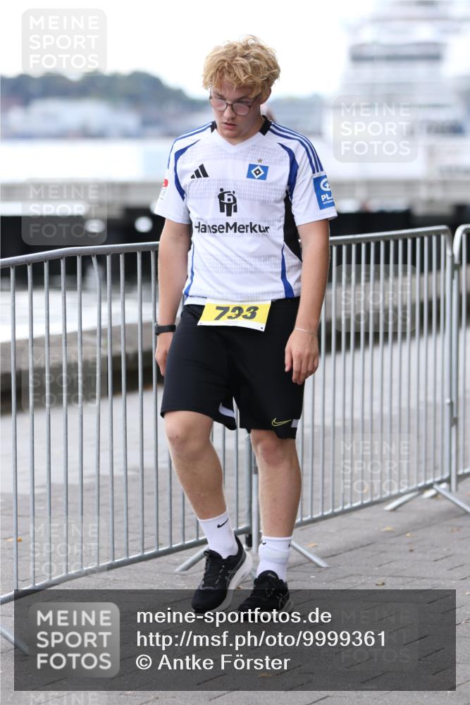 16.08.2026 - KN Förde Triathlon 2026 Antke Förster http://msf.ph/oto/9999361 16.08.2026 13:45:00 Laufen  meine-sportfotos.de