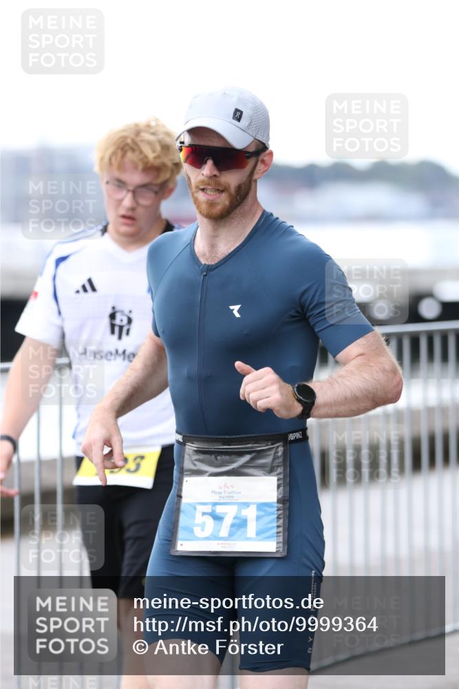 16.08.2026 - KN Förde Triathlon 2026 Antke Förster http://msf.ph/oto/9999364 16.08.2026 13:45:02 Laufen  meine-sportfotos.de