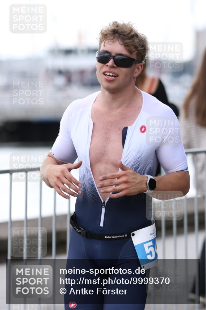 16.08.2026 - KN Förde Triathlon 2026 Antke Förster http://msf.ph/oto/9999370 16.08.2026 13:45:07 Laufen  meine-sportfotos.de