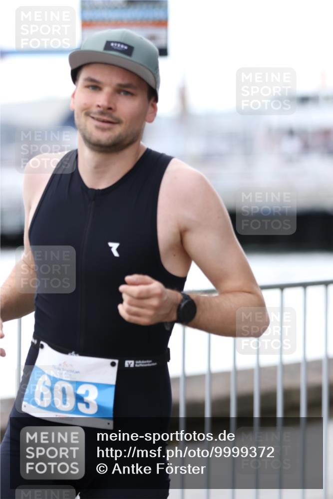 16.08.2026 - KN Förde Triathlon 2026 Antke Förster http://msf.ph/oto/9999372 16.08.2026 13:45:09 Laufen  meine-sportfotos.de