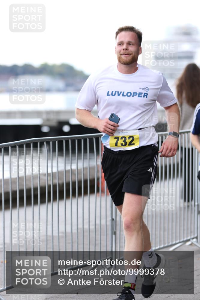 16.08.2026 - KN Förde Triathlon 2026 Antke Förster http://msf.ph/oto/9999378 16.08.2026 13:45:16 Laufen  meine-sportfotos.de