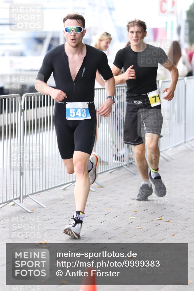 16.08.2026 - KN Förde Triathlon 2026 Antke Förster http://msf.ph/oto/9999383 16.08.2026 13:45:29 Laufen  meine-sportfotos.de
