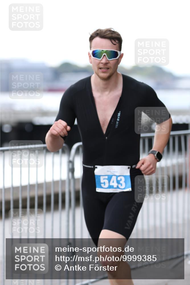 16.08.2026 - KN Förde Triathlon 2026 Antke Förster http://msf.ph/oto/9999385 16.08.2026 13:45:30 Laufen  meine-sportfotos.de