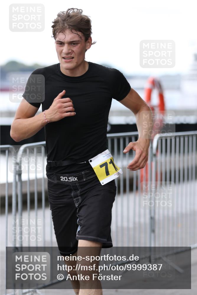 16.08.2026 - KN Förde Triathlon 2026 Antke Förster http://msf.ph/oto/9999387 16.08.2026 13:45:31 Laufen  meine-sportfotos.de