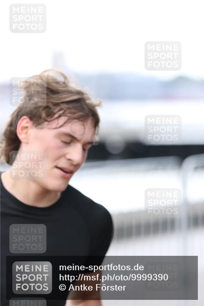 16.08.2026 - KN Förde Triathlon 2026 Antke Förster http://msf.ph/oto/9999390 16.08.2026 13:45:33 Laufen  meine-sportfotos.de