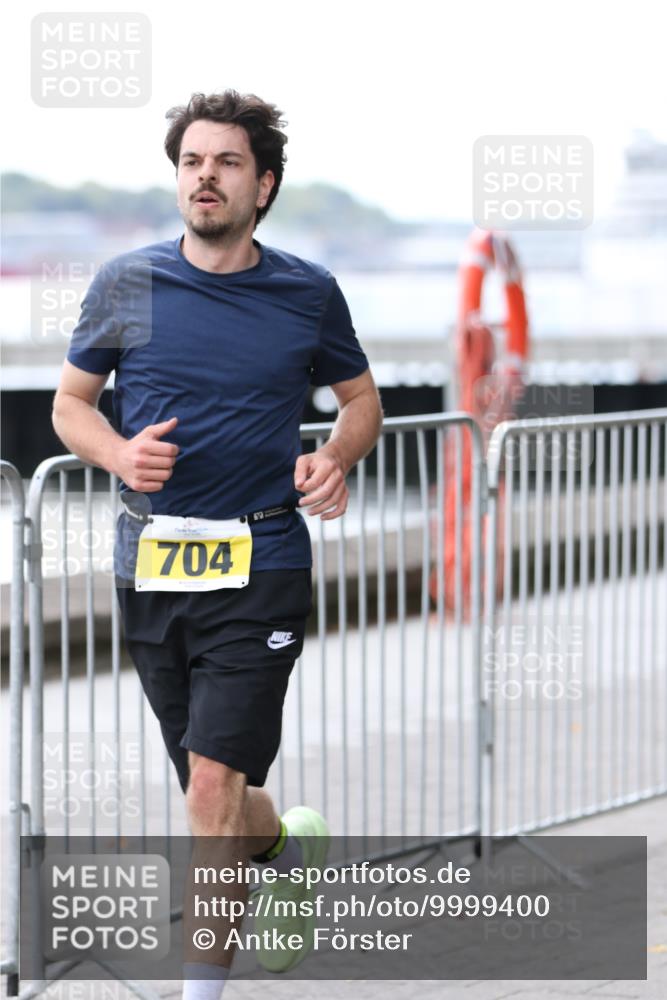 16.08.2026 - KN Förde Triathlon 2026 Antke Förster http://msf.ph/oto/9999400 16.08.2026 13:45:45 Laufen  meine-sportfotos.de