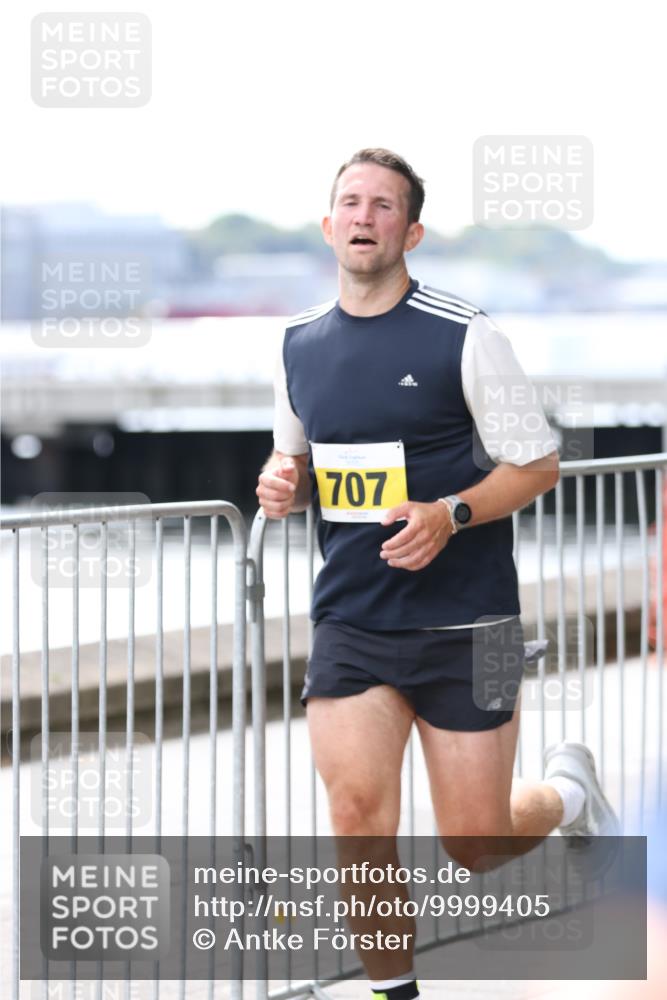16.08.2026 - KN Förde Triathlon 2026 Antke Förster http://msf.ph/oto/9999405 16.08.2026 13:45:48 Laufen  meine-sportfotos.de