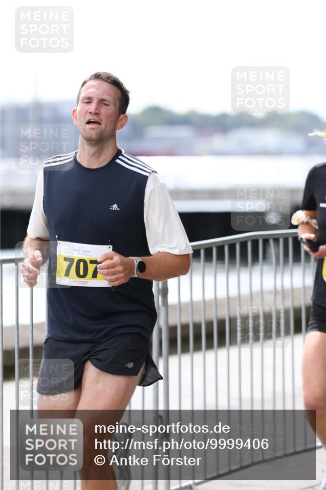 16.08.2026 - KN Förde Triathlon 2026 Antke Förster http://msf.ph/oto/9999406 16.08.2026 13:45:49 Laufen  meine-sportfotos.de