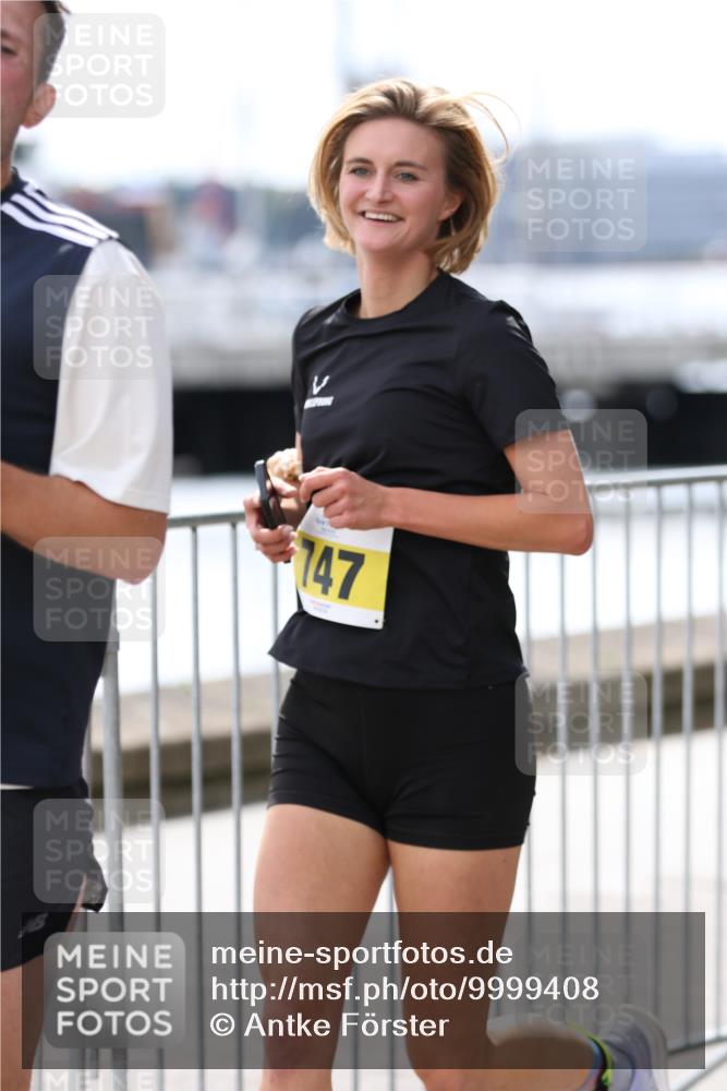 16.08.2026 - KN Förde Triathlon 2026 Antke Förster http://msf.ph/oto/9999408 16.08.2026 13:45:50 Laufen  meine-sportfotos.de