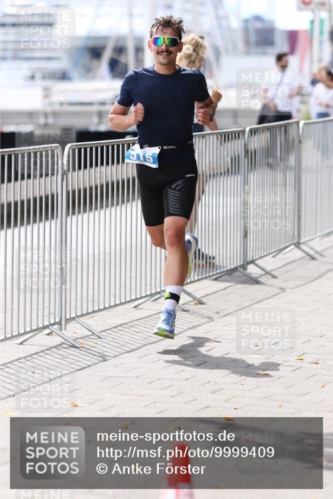 16.08.2026 - KN Förde Triathlon 2026 Antke Förster http://msf.ph/oto/9999409 16.08.2026 13:45:55 Laufen  meine-sportfotos.de