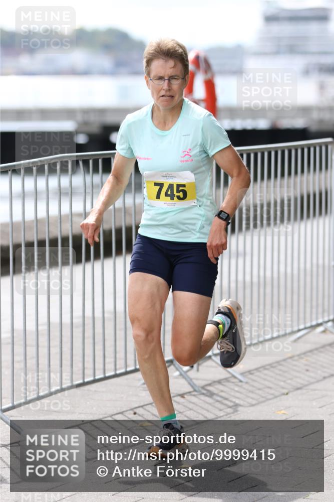 16.08.2026 - KN Förde Triathlon 2026 Antke Förster http://msf.ph/oto/9999415 16.08.2026 13:46:00 Laufen  meine-sportfotos.de