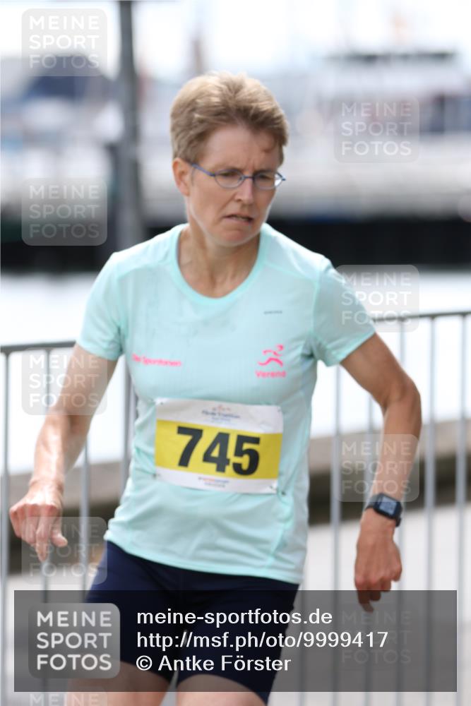 16.08.2026 - KN Förde Triathlon 2026 Antke Förster http://msf.ph/oto/9999417 16.08.2026 13:46:02 Laufen  meine-sportfotos.de